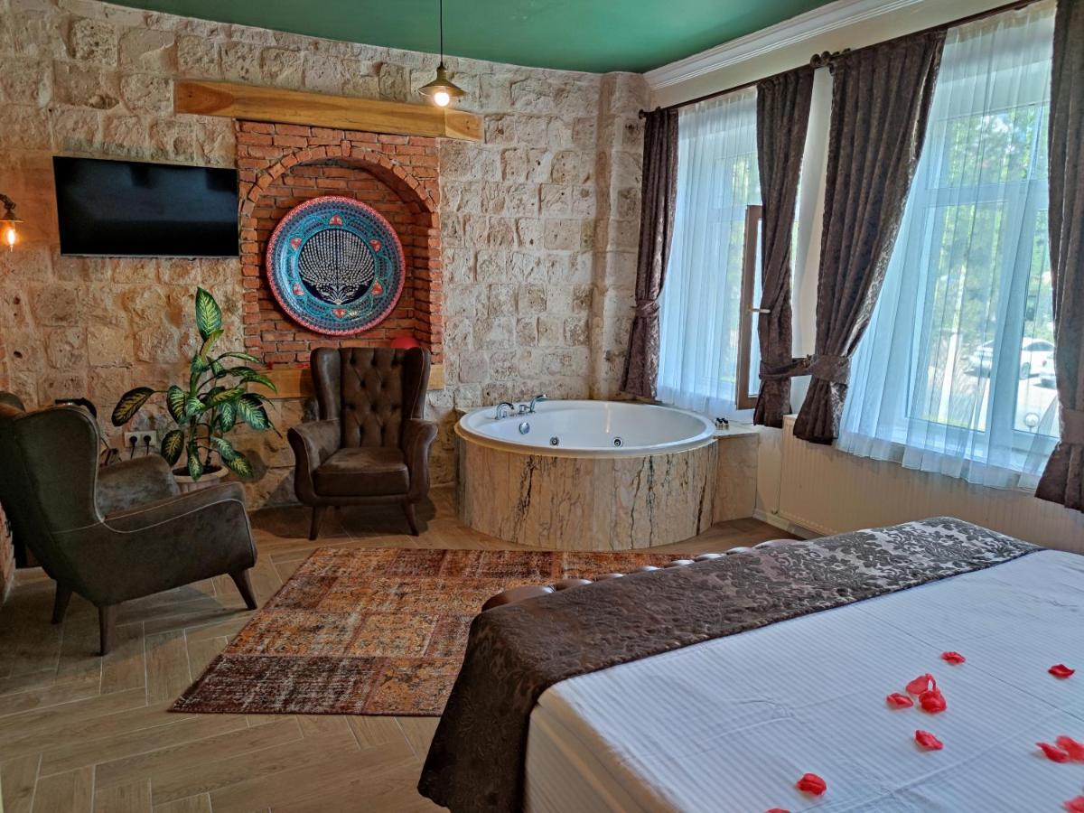 The Red Horse Hotel Ургуп Экстерьер фото