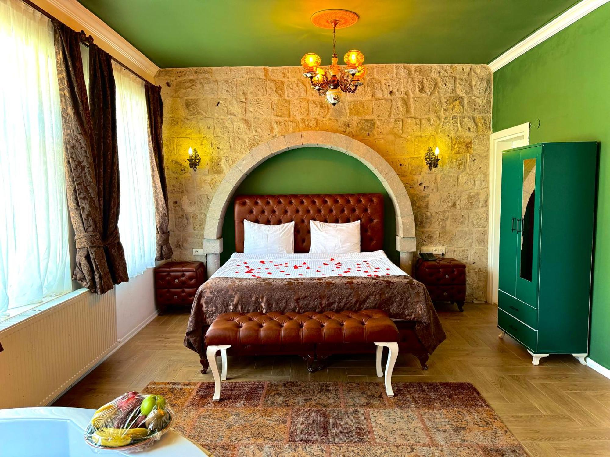 The Red Horse Hotel Ургуп Экстерьер фото