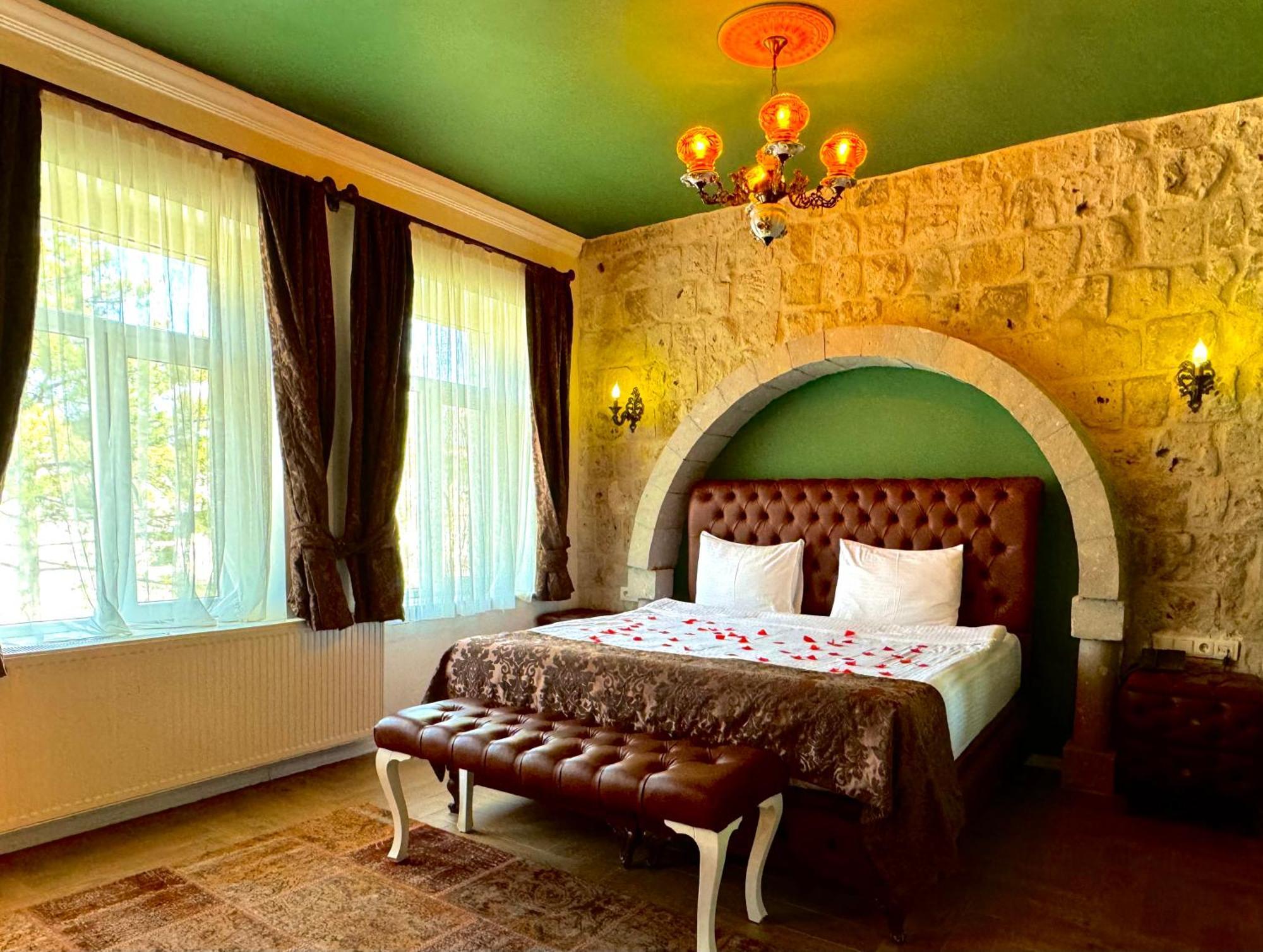 The Red Horse Hotel Ургуп Экстерьер фото