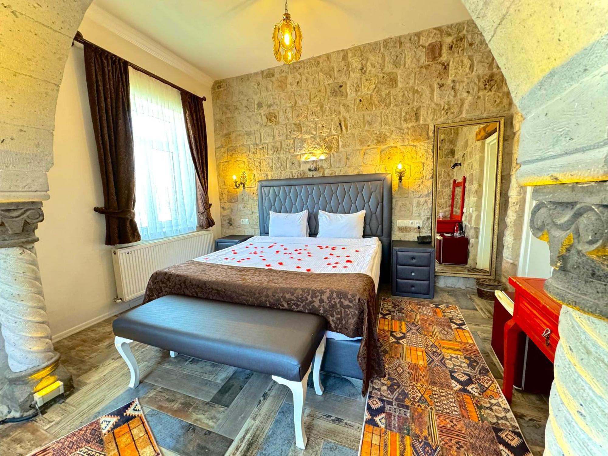 The Red Horse Hotel Ургуп Экстерьер фото