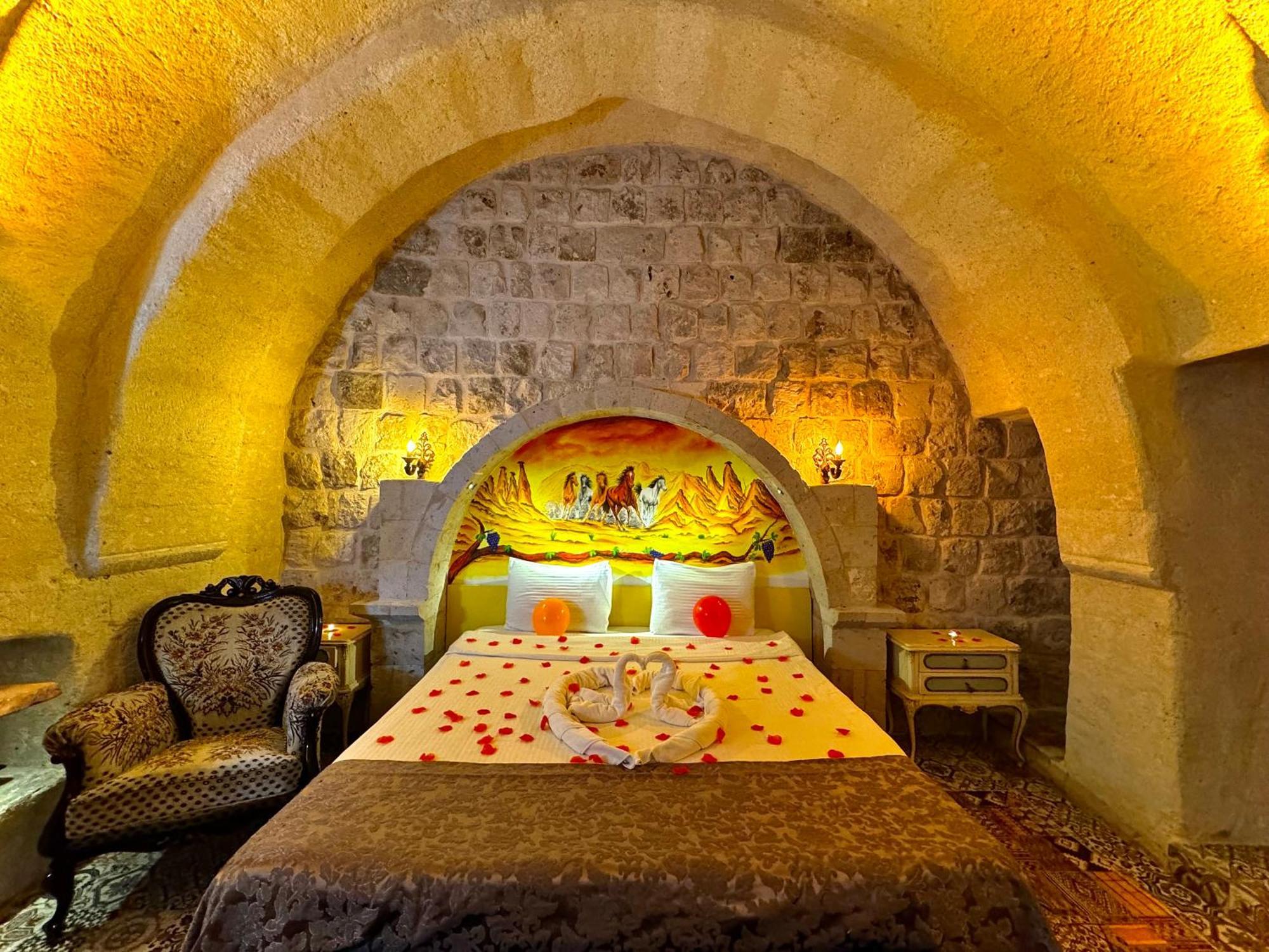The Red Horse Hotel Ургуп Экстерьер фото