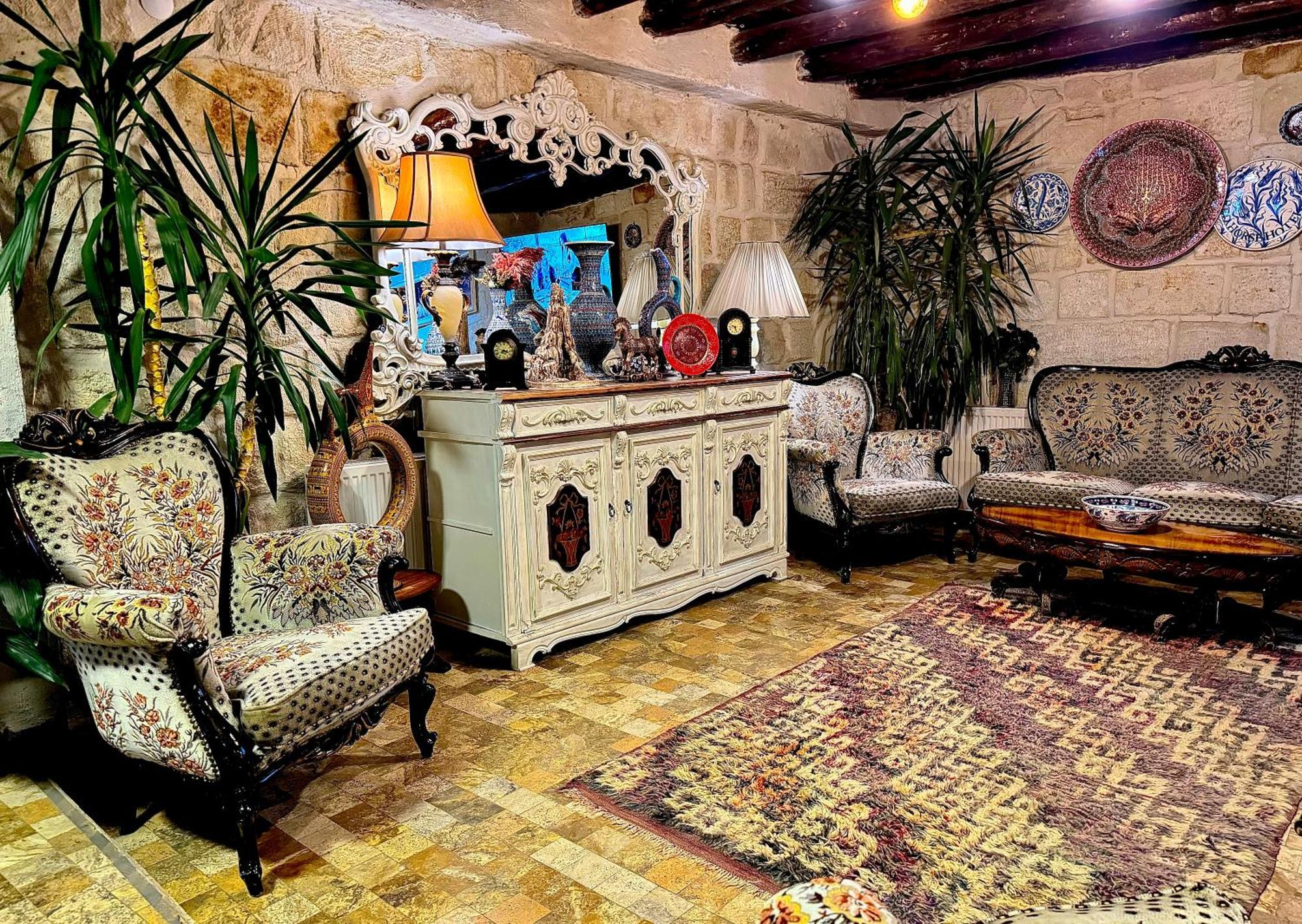 The Red Horse Hotel Ургуп Экстерьер фото